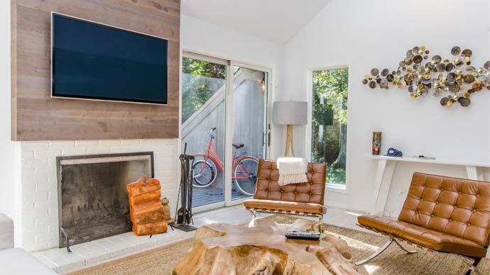 Mounted TV Unit Mounted TV Unit